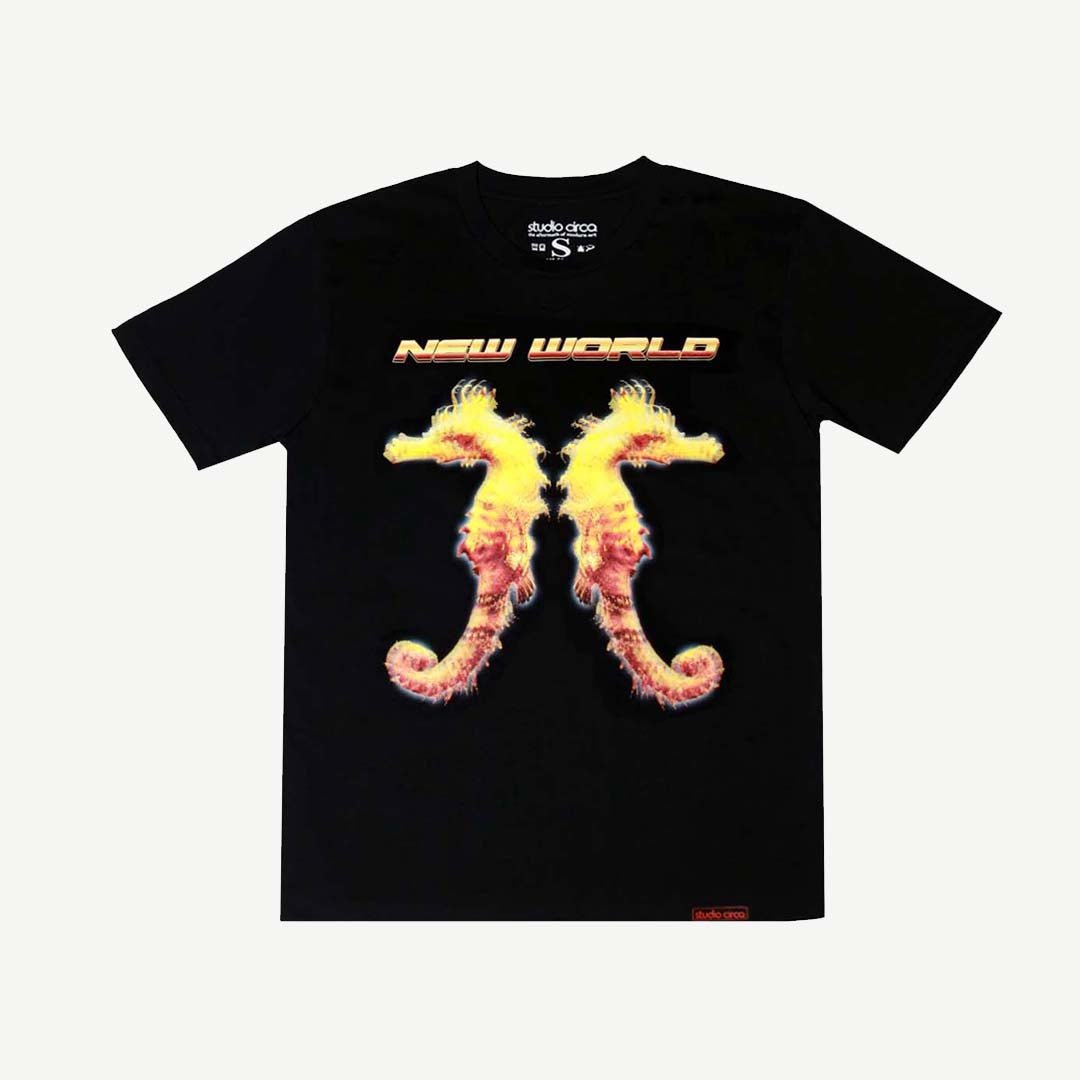 NEW WORLD SEAHORSE TEE